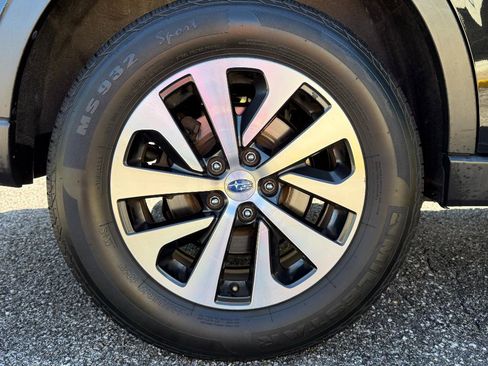 Used 2022 Subaru Outback 2.5i Premium image 23