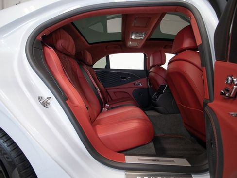 Used 2023 Bentley Flying Spur Flying Spur image 60