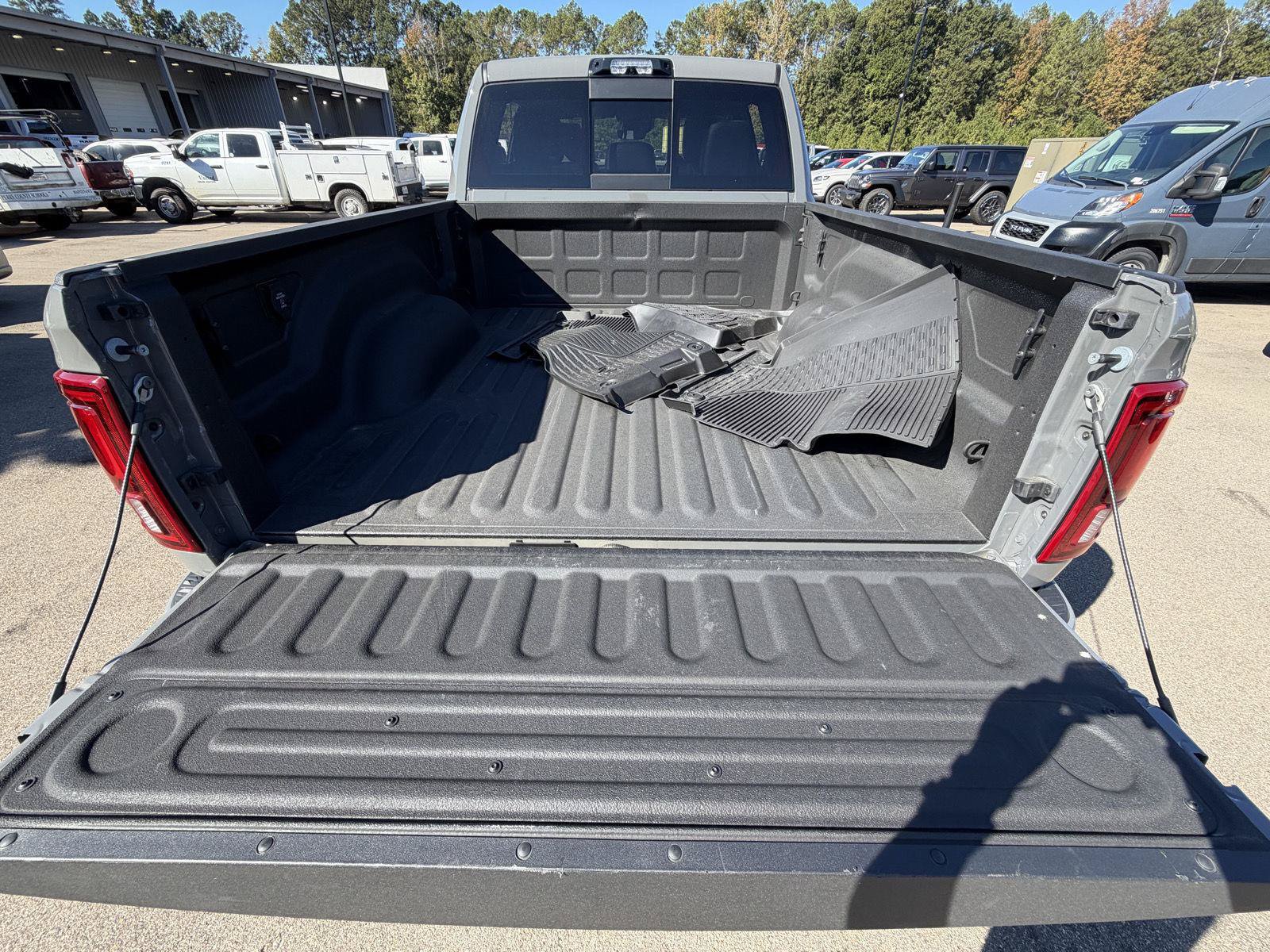 Used 2026 RAM 2500 Laramie AWD/4WD image 20