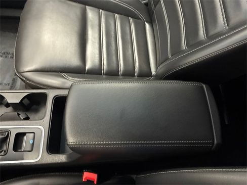 Used 2019 Ford Escape SEL image 21