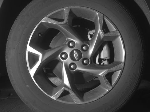 Used 2025 Chevrolet Trax LT FWD image 13