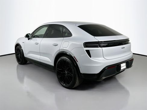 Certified 2025 Porsche Macan Turbo Electric image 3