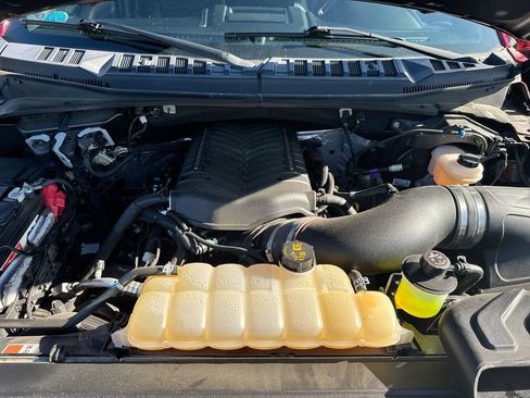Used 2018 Ford F150 Lariat w/ Equipment Group 502A Luxury AWD/4WD image 26