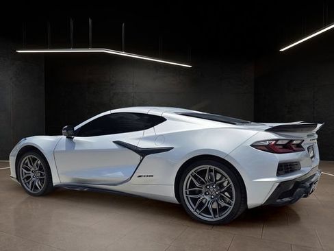 Used 2026 Chevrolet Corvette Z06 RWD image 5