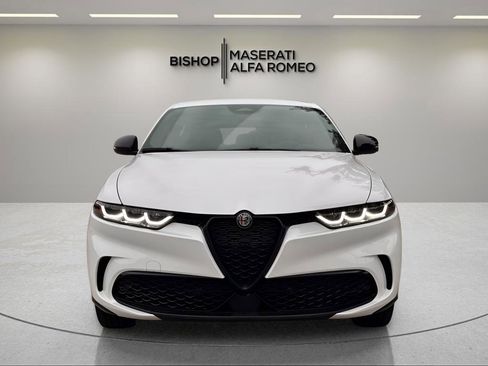 Used 2025 Alfa Romeo Tonale w/ Premium Package AWD/4WD image 2