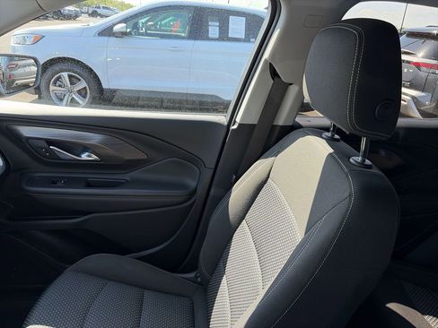 Used 2023 GMC Terrain SLE w/ Driver Convenience Package FWD image 24