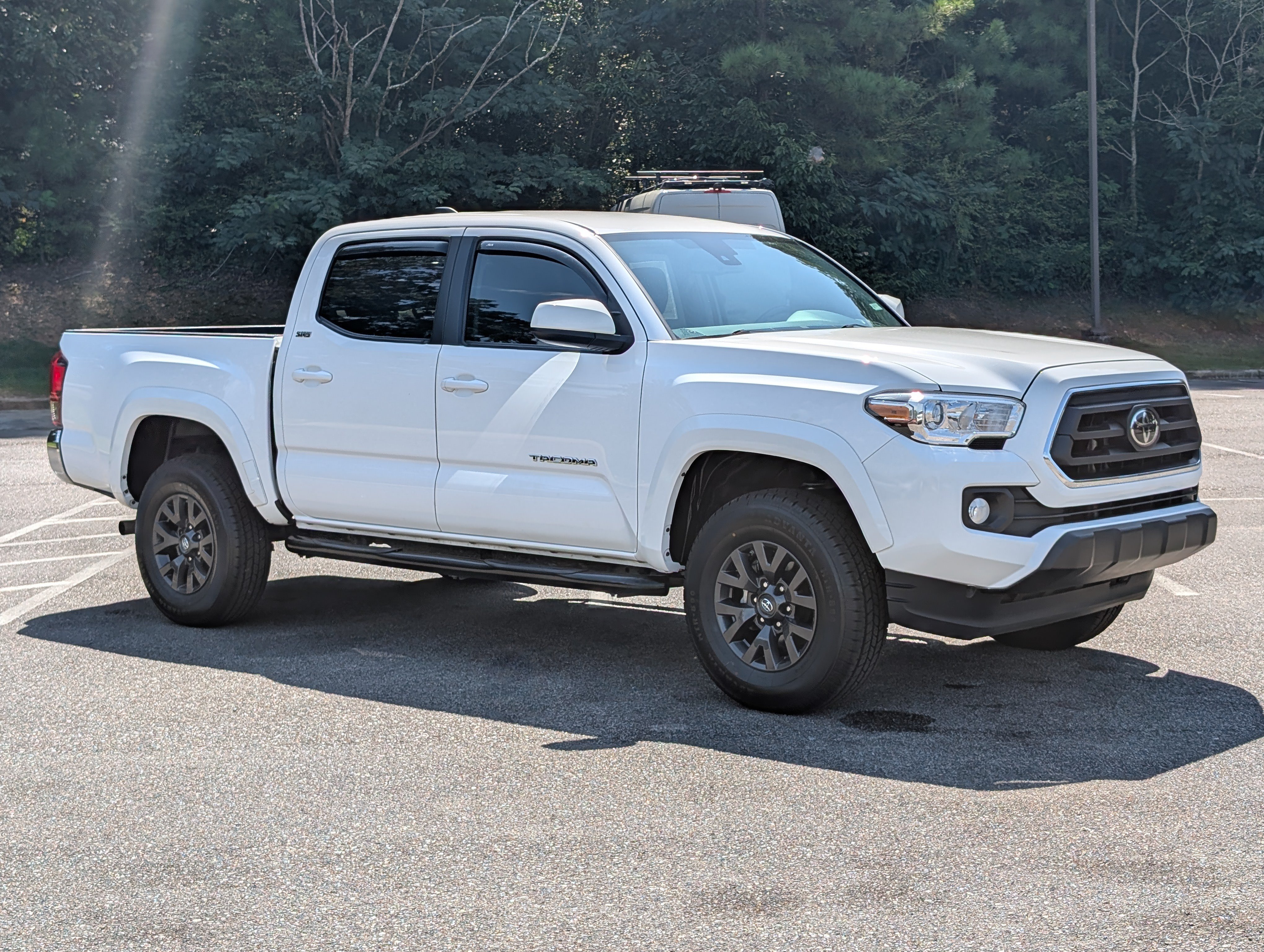 Used 2021 Toyota Tacoma SR5 RWD image 11