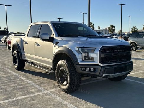 Used 2017 Ford F150 Raptor w/ Equipment Group 802A Luxury image 10
