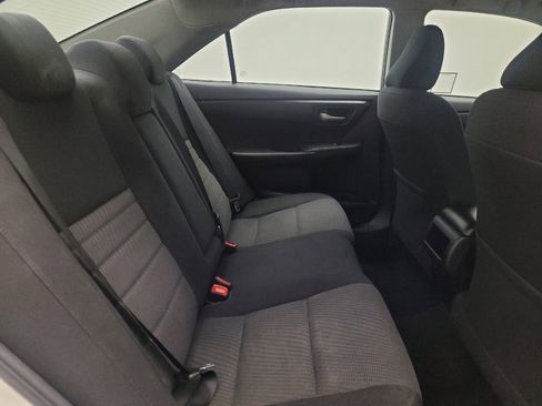 Used 2017 Toyota Camry LE image 19