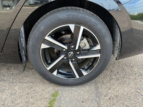 Used 2025 Nissan Sentra SV image 28