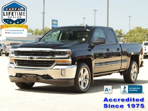 Used 2017 Chevrolet Silverado 1500 LT w/ All Star Edition AWD/4WD image 3