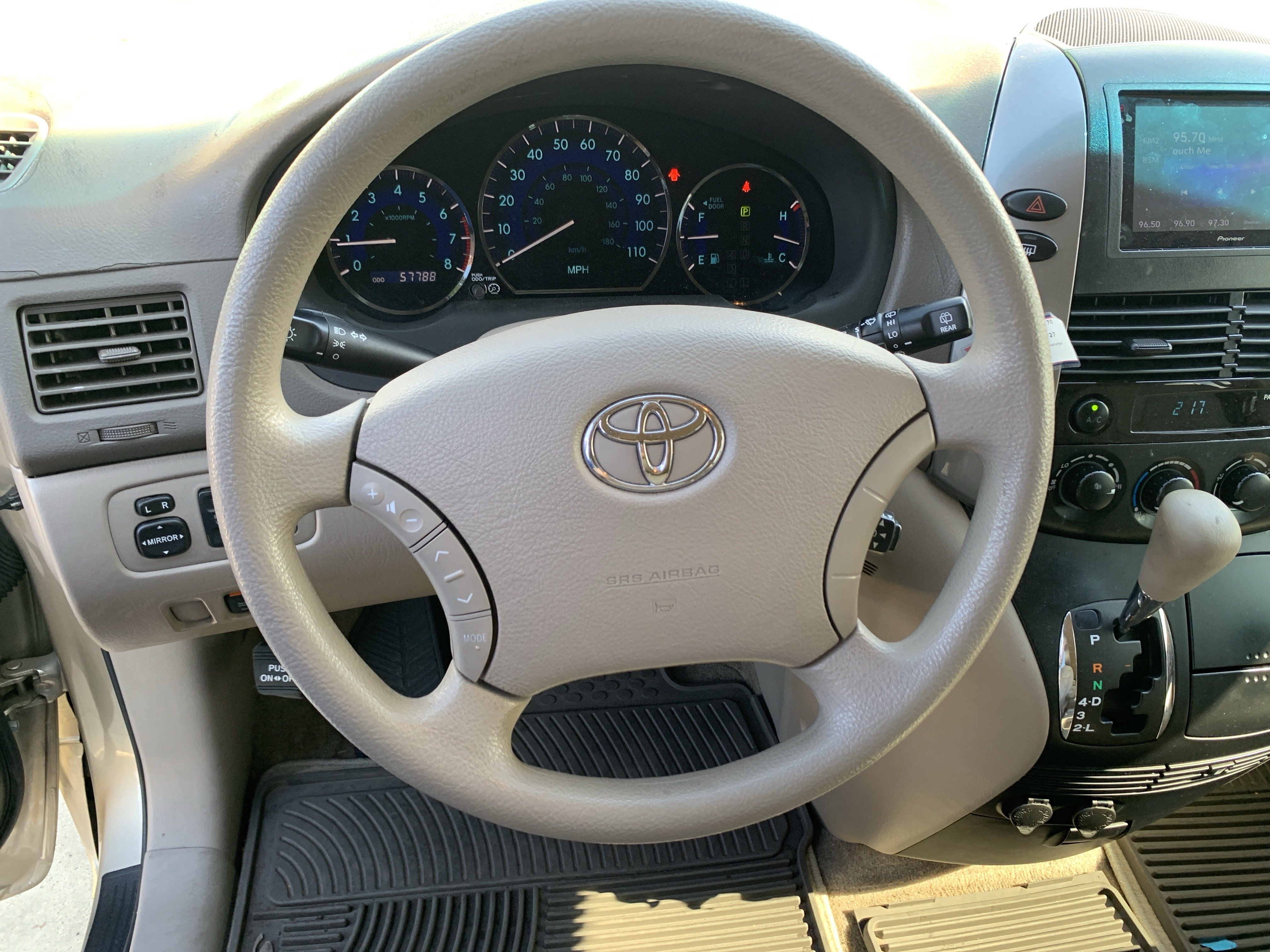 Used 2008 Toyota Sienna LE FWD image 18