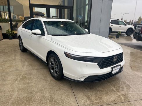 New 2025 Honda Accord EX-L image 3