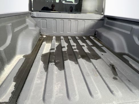 Used 2022 Jeep Gladiator Overland AWD/4WD image 25