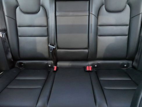 Used 2019 Volvo S60 T6 Momentum w/ Premium Package image 13