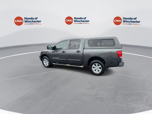 Used 2010 Nissan Titan SE w/ SE Value Truck Pkg AWD/4WD image 6