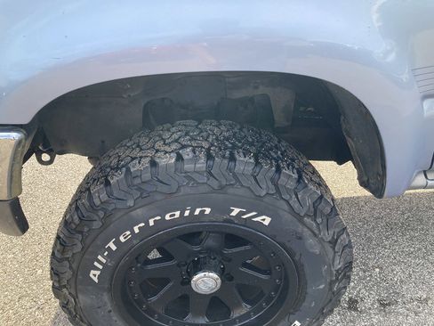 Used 1991 Toyota Pickup Deluxe AWD/4WD image 11