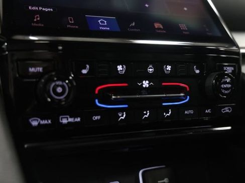 Used 2024 Jeep Grand Cherokee L Limited w/ Luxury Tech Group II AWD/4WD image 25