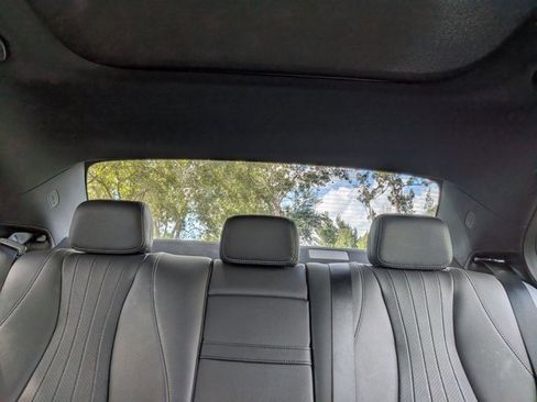 Used 2022 Mercedes-Benz E 350 Sedan image 17