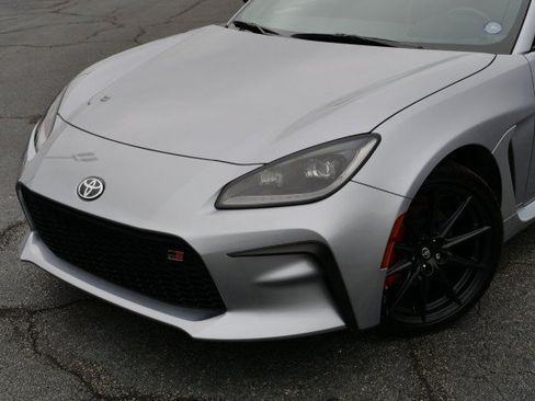 Used 2024 Toyota GR86 Premium RWD image 14