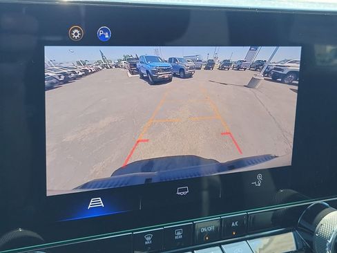 Used 2024 Chevrolet Colorado Trail Boss w/ Advanced Trailering Package AWD/4WD image 15