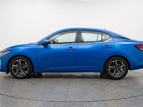Used 2025 Nissan Sentra SV image 5