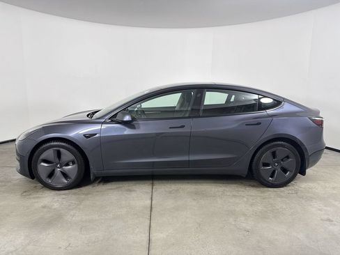 Used 2022 Tesla Model 3 Long Range AWD/4WD image 2
