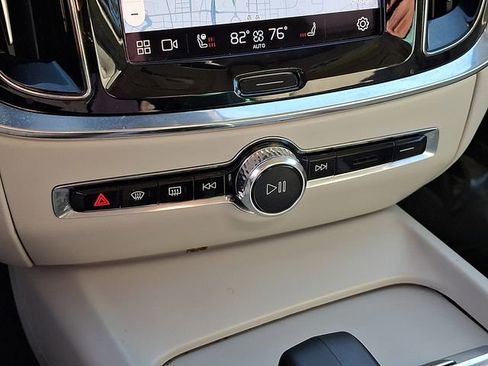 Used 2024 Volvo S60 B5 Core image 29