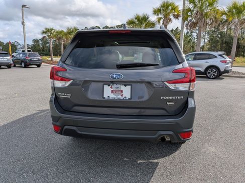 Certified 2022 Subaru Forester Premium image 4
