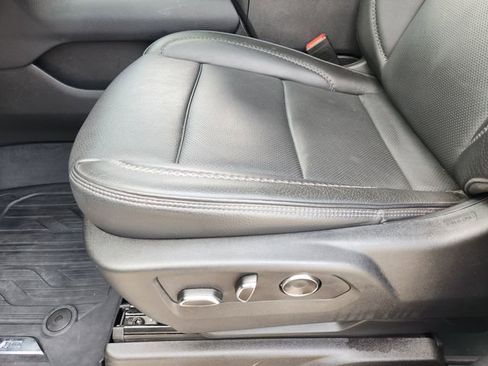 Used 2023 GMC Yukon Denali w/ LPO, Floor Liner Package AWD/4WD image 24