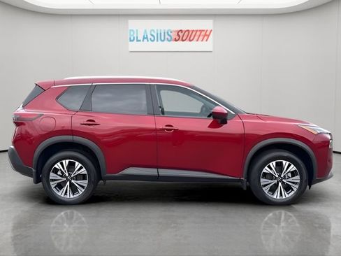 Used 2023 Nissan Rogue SV w/ SV Premium B Package AWD/4WD image 2