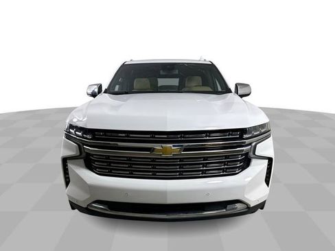 Used 2024 Chevrolet Suburban Premier RWD image 3