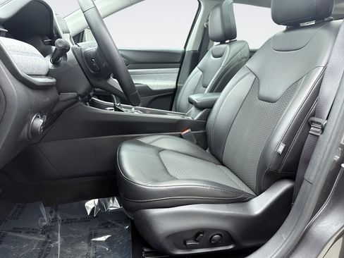 Used 2022 Jeep Compass Latitude w/ Sun and Sound Group image 11