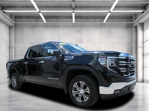Used 2026 GMC Sierra 1500 SLT AWD/4WD image 1