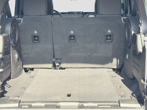 Used 2021 Jeep Wrangler Unlimited Rubicon w/ Safety Group image 11