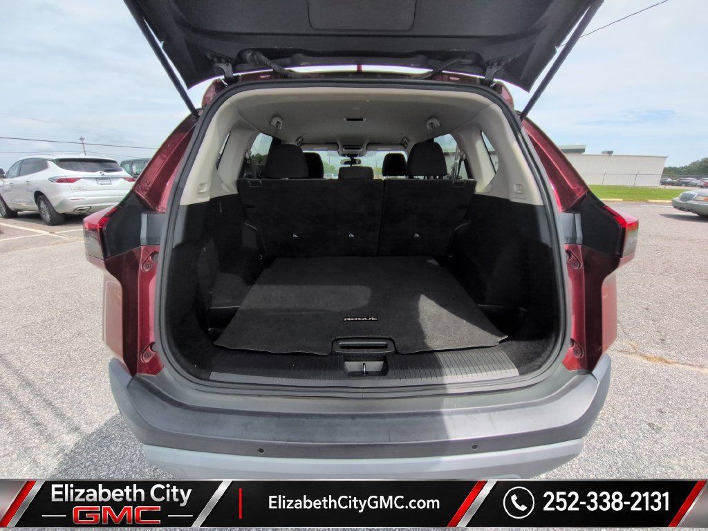 Used 2023 Nissan Rogue SV AWD/4WD image 21