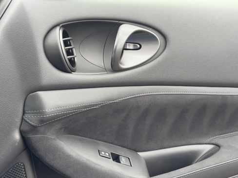 Certified 2024 Nissan Z Performance w/ Floor Mat Package image 10