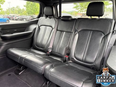 Used 2024 Jeep Wagoneer Series III AWD/4WD image 24