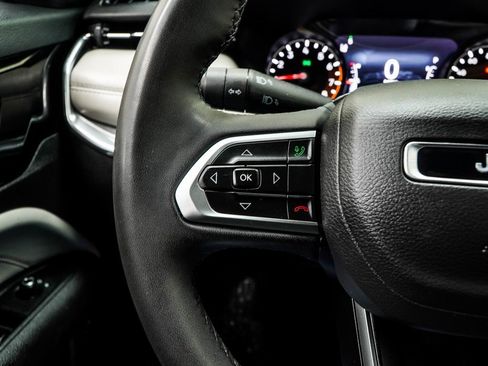 Used 2024 Jeep Compass Limited image 34