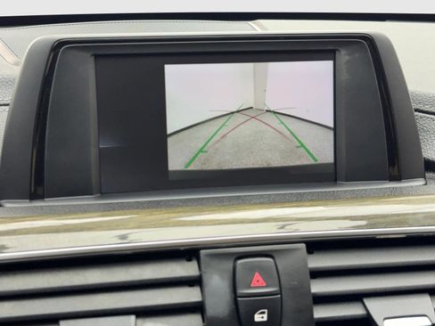 Used 2018 BMW 330i Sedan image 25