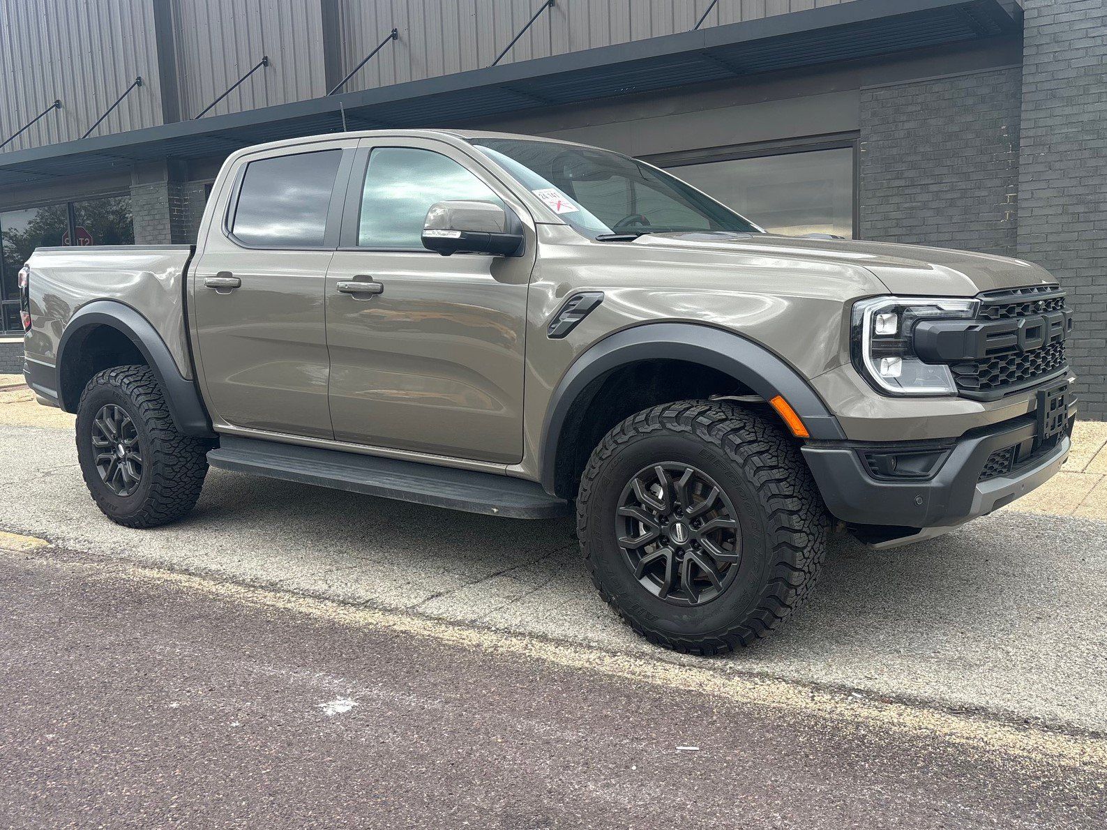 Used 2025 Ford Ranger Raptor AWD/4WD image 3