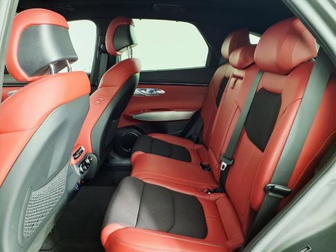 Used 2024 Genesis GV70 2.5T w/ Sport Prestige Package image 13