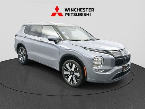 New 2025 Mitsubishi Outlander SEL image 3