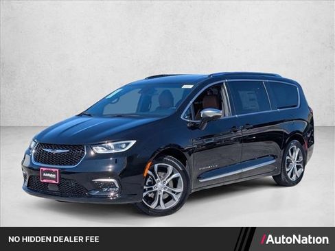 New 2026 Chrysler Pacifica Pinnacle FWD image 1