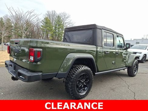 Used 2022 Jeep Gladiator Willys image 6