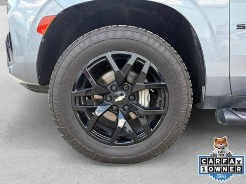 Used 2022 Chevrolet Suburban Z71 w/ Luxury Package AWD/4WD image 23