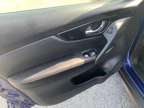 Used 2018 Nissan Rogue SL AWD/4WD image 23