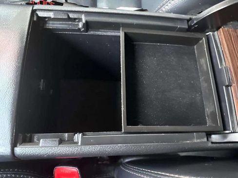 Used 2013 Toyota Avalon XLE image 23