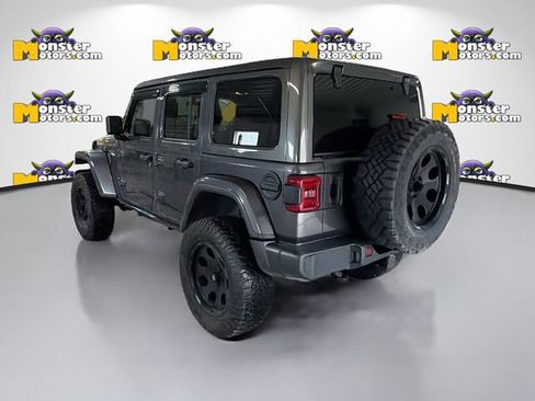 Used 2020 Jeep Wrangler Unlimited Sahara image 6