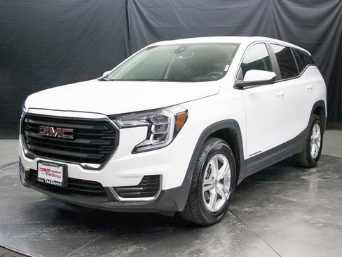Used 2024 GMC Terrain SLE image 6